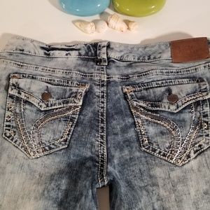 Ariya Women's sz 15/16 Boot Cut Flap Pockets